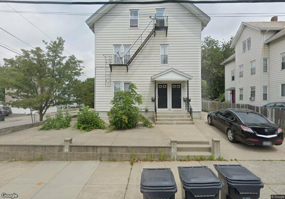 132 Meadow St unit 2, Pawtucket, RI 02860 - photo 1