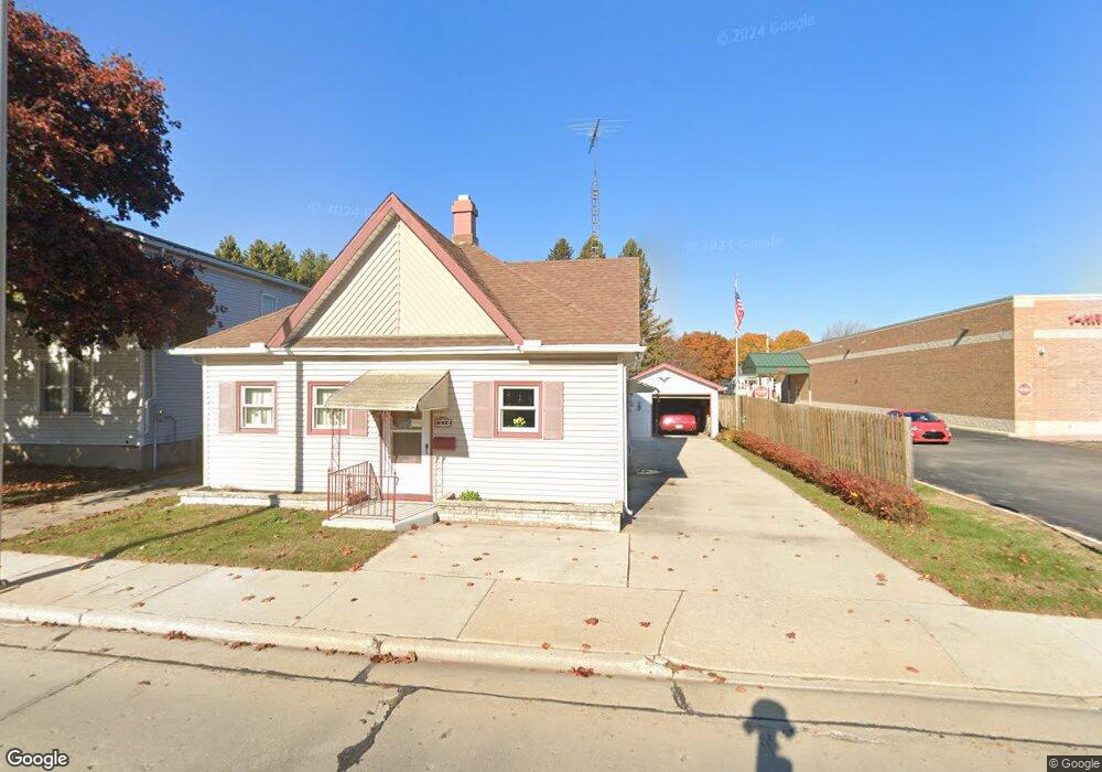 1514 22nd St, Two Rivers, WI 54241 - photo 1