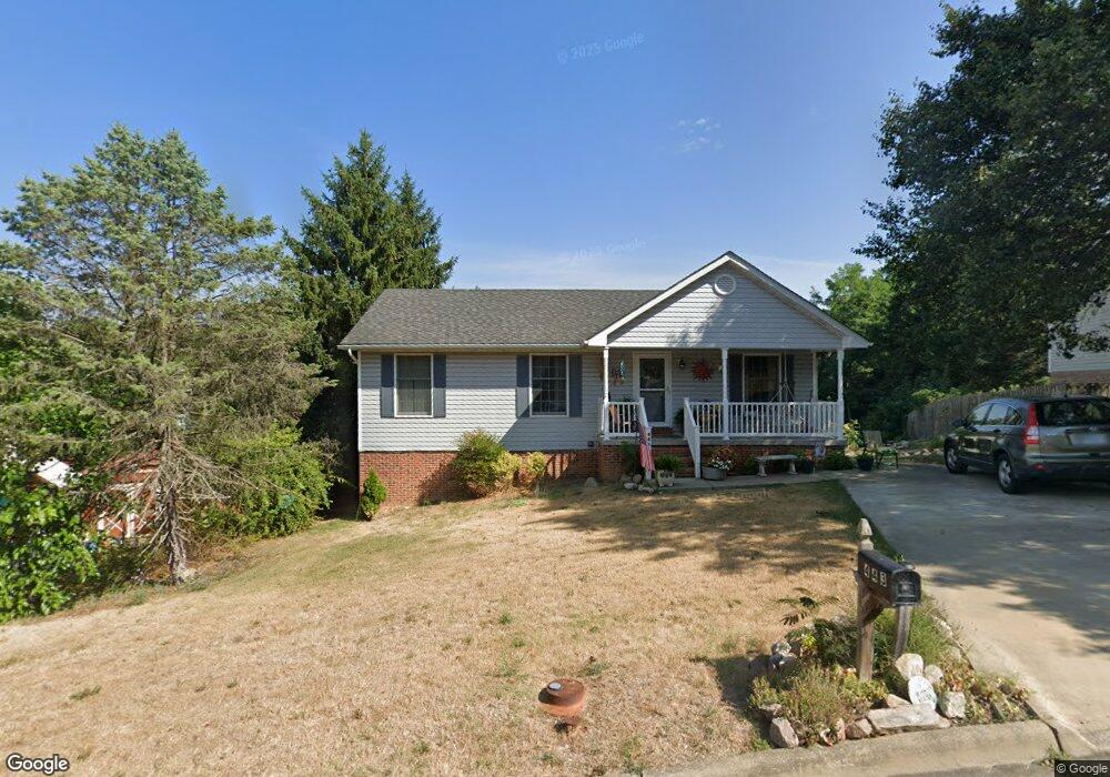 443 E Fairchild Dr, Strasburg, VA 22657 - photo 1