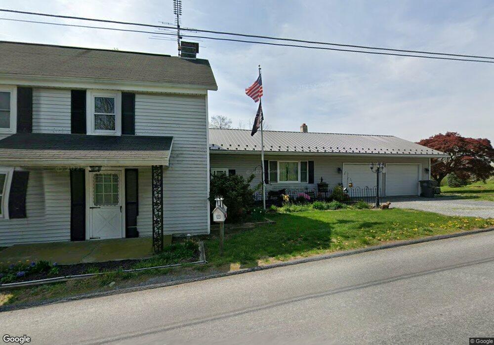 633 Cambridge Rd, Honey Brook, PA 19344 - photo 1