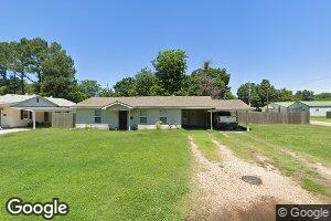 712 W 8th St, Kennett, MO 63857