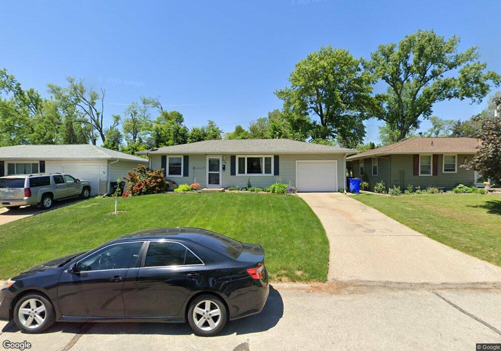 639 35th St SE, Cedar Rapids, IA 52403 - photo 1