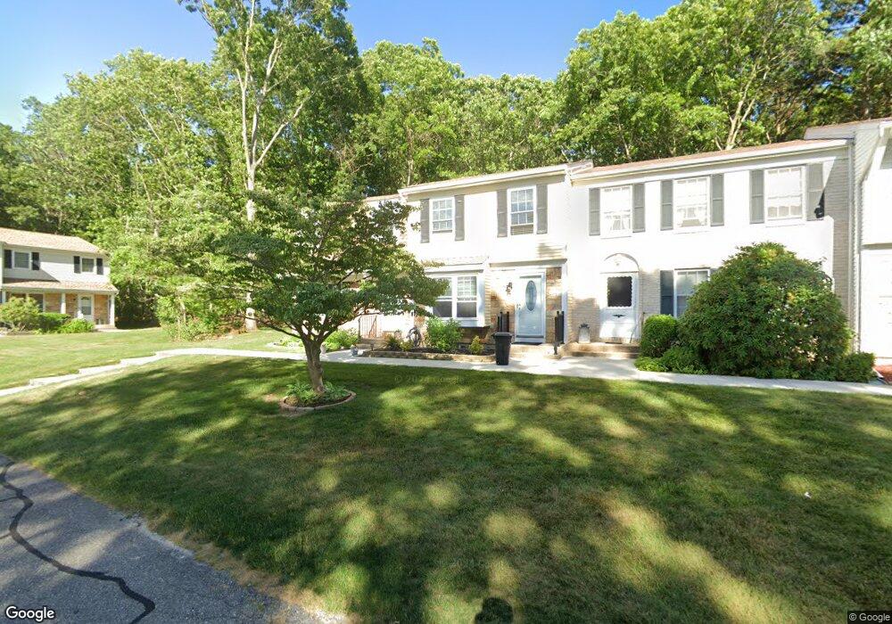 25 Thornton Commons unit 25, Yaphank, NY 11980 - photo 1