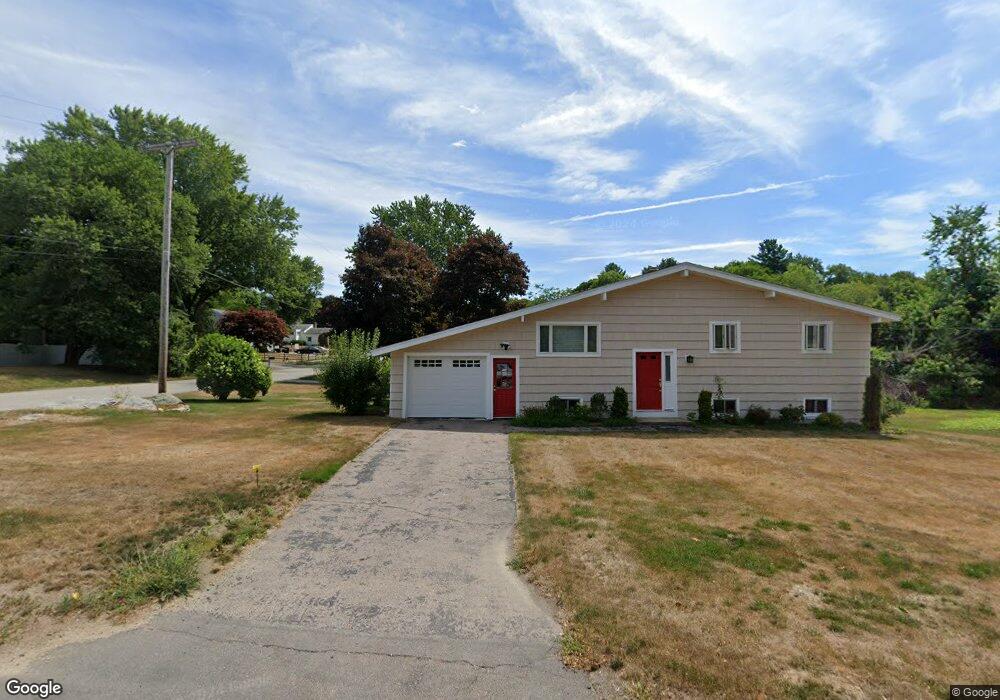 2 Clover Ln, Medway, MA 02053 - photo 1