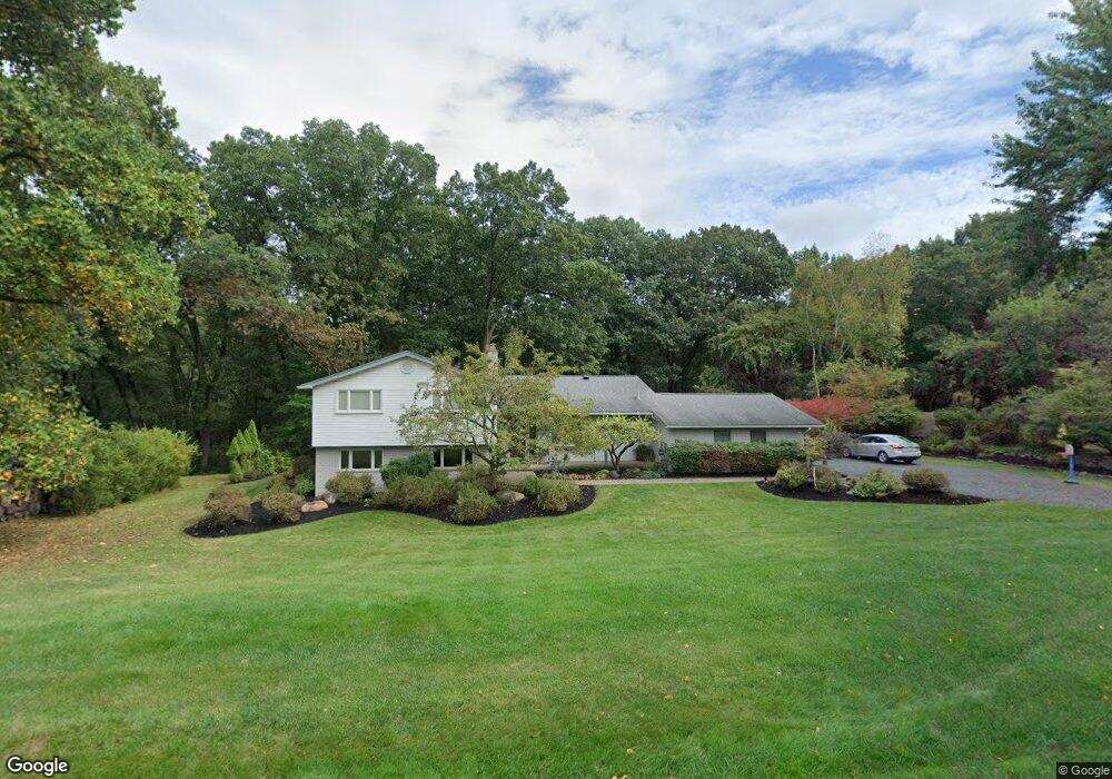 7185 Fairhill Rd, Bloomfield Hills, MI 48301 - photo 1