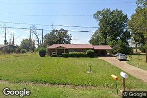 519 Lakeview Dr, Tchula, MS 39169