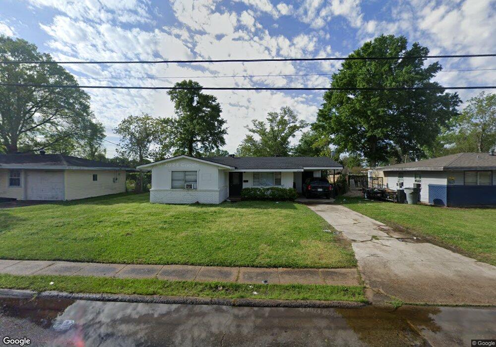 1320 Meadow Dr, Lake Charles, LA 70607 - photo 1