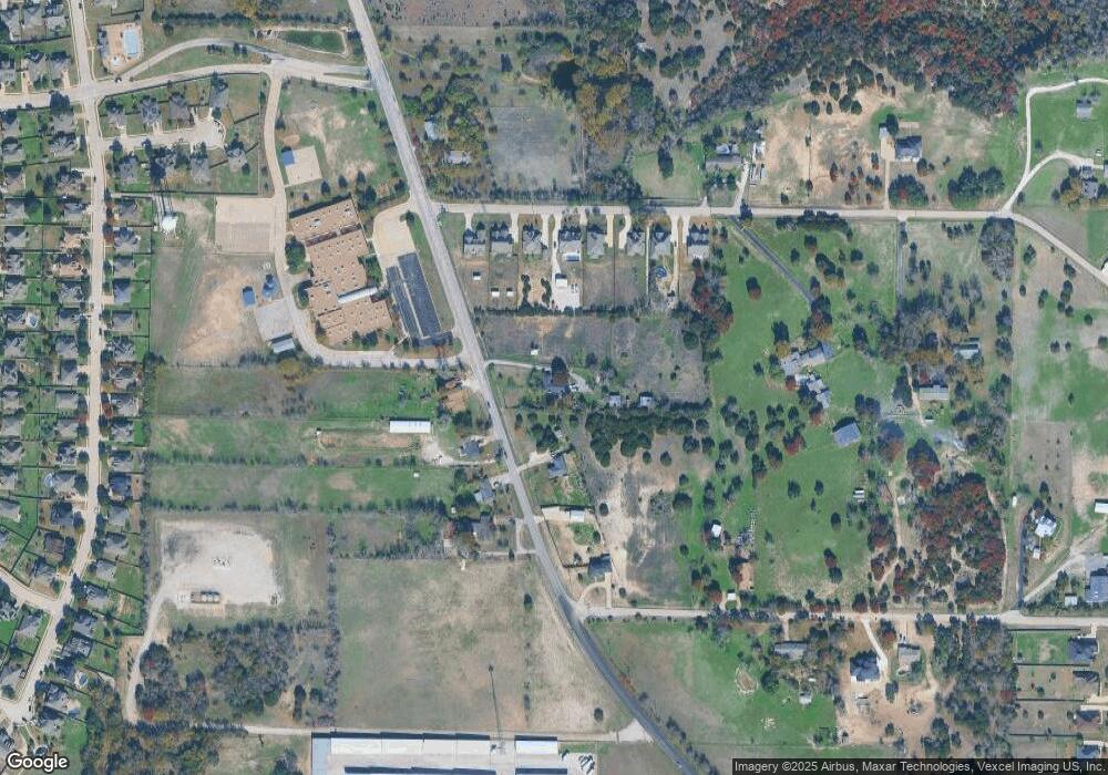 712 N Oakridge Dr, Weatherford, TX 76087 - photo 1