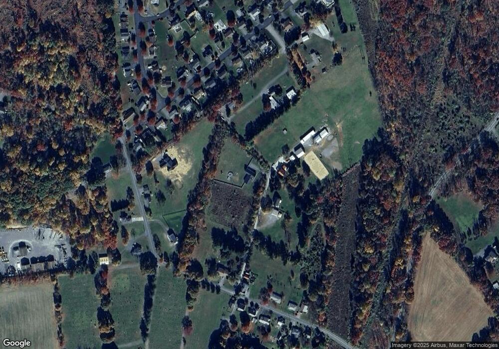 1165 Middletown Rd, Pen Argyl, PA 18072 - photo 1