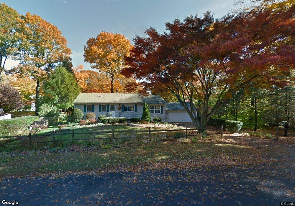 108 Romanock Rd, Fairfield, CT 06825 - photo 1