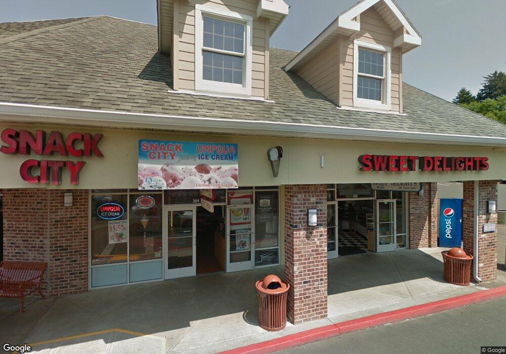 1522 SE East Devils Lake Rd, Lincoln City, OR 97367 - photo 1