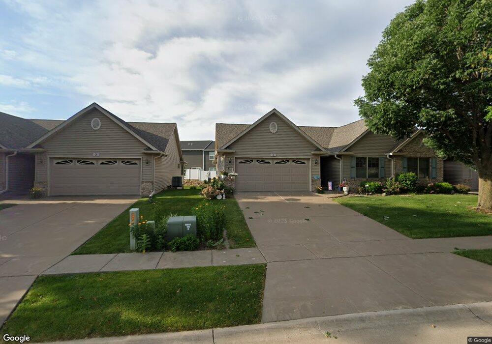 3 Northwest Crossing, Davenport, IA 52806 - photo 1