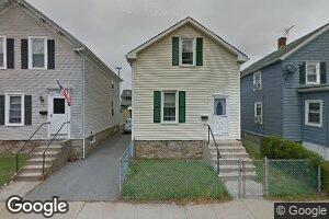 32 E Bowery St, Newport, RI 02840