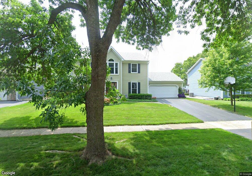 2135 Riverlea Cir, Naperville, IL 60565 - photo 1