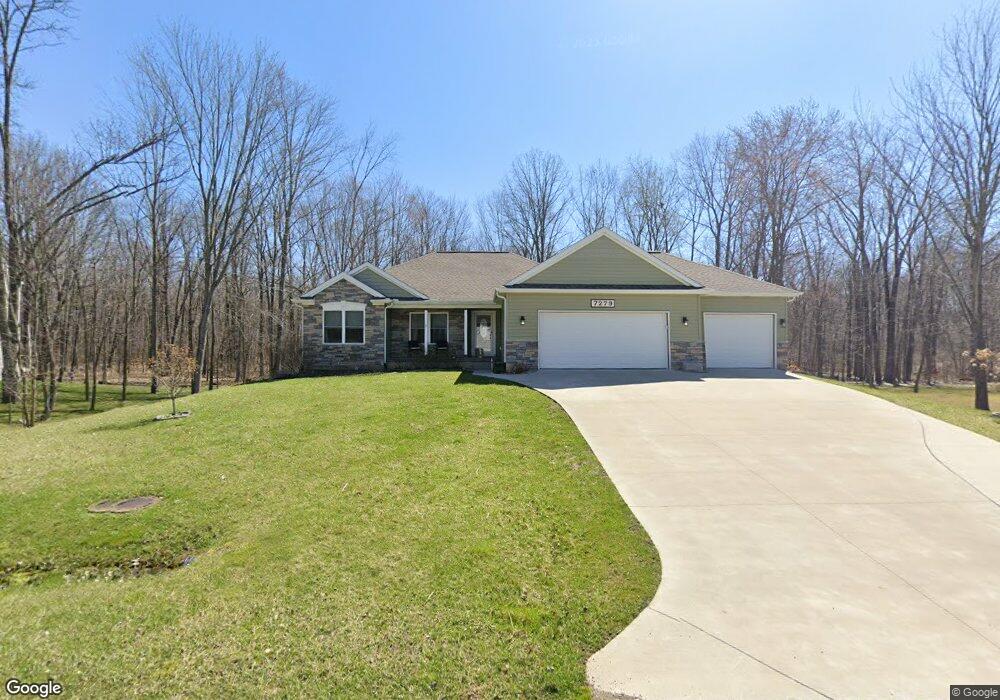 7279 Geraldine Cir unit 21, Swartz Creek, MI 48473 - photo 1