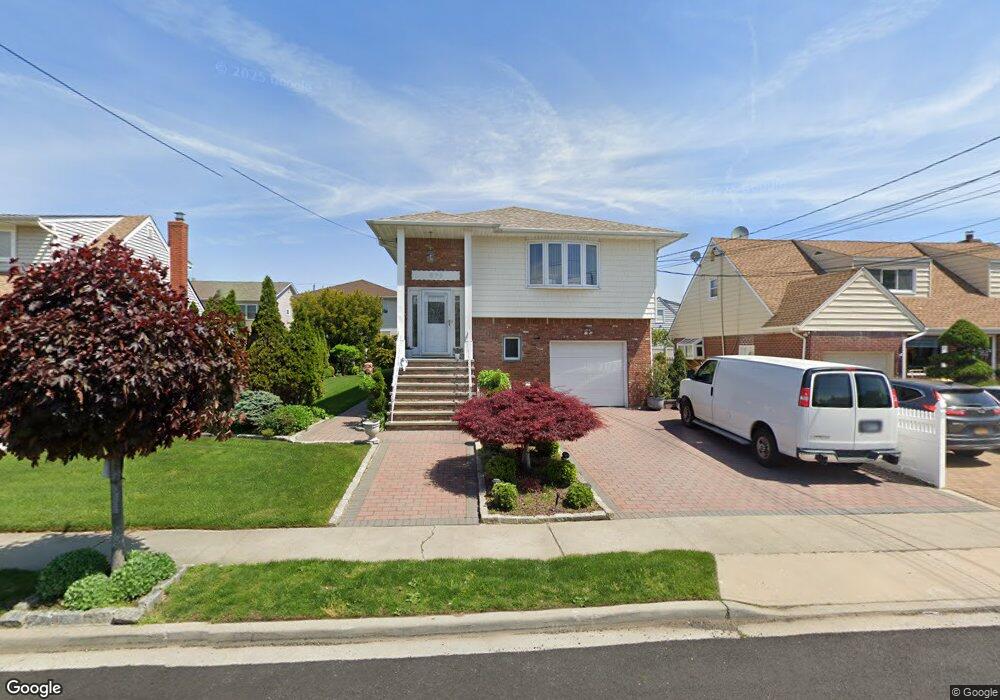 876 Third Ave, Franklin Square, NY 11010 - photo 1