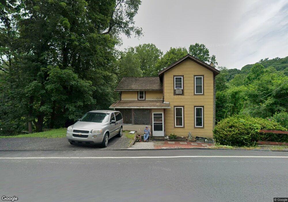 204 Maple Ave, Mar Lin, PA 17951 - photo 1