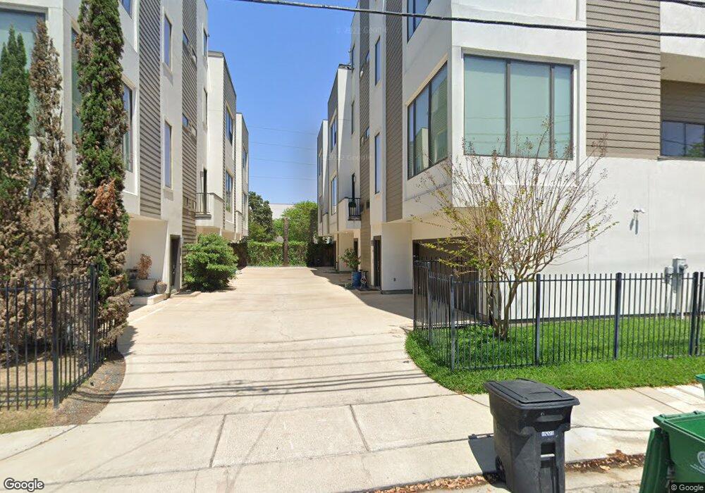 1608 W Webster St unit B, Houston, TX 77019 - photo 1