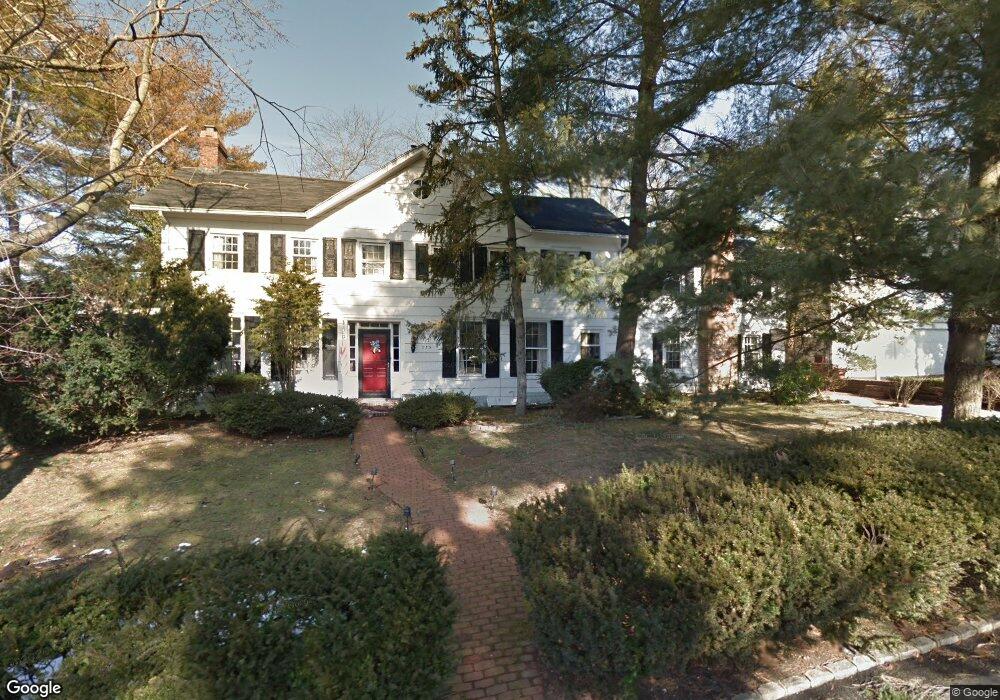 259 Manhasset Ave, Manhasset, NY 11030 - photo 1