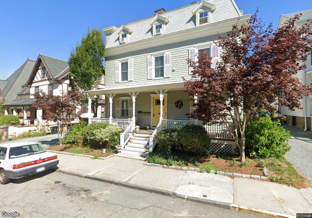 8 Everett St, Newport, RI 02840 - photo 1