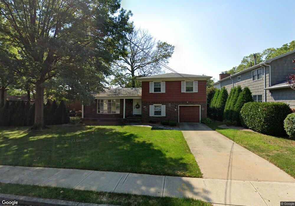 302 Holdridge Ave, Staten Island, NY 10312 - photo 1