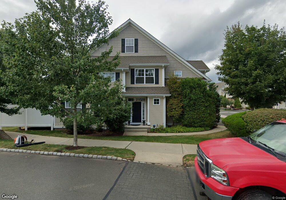 1 Park Place Cir, West Hartford, CT 06110 - photo 1