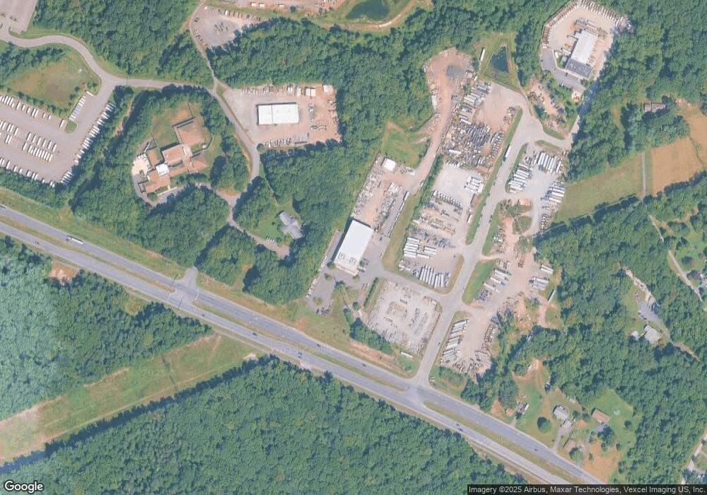 7044 Colchester Park Dr, Manassas, VA 20112 - photo 1