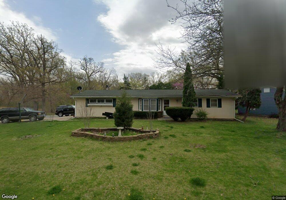 122 Hickory Dr, Columbus Junction, IA 52738 - photo 1