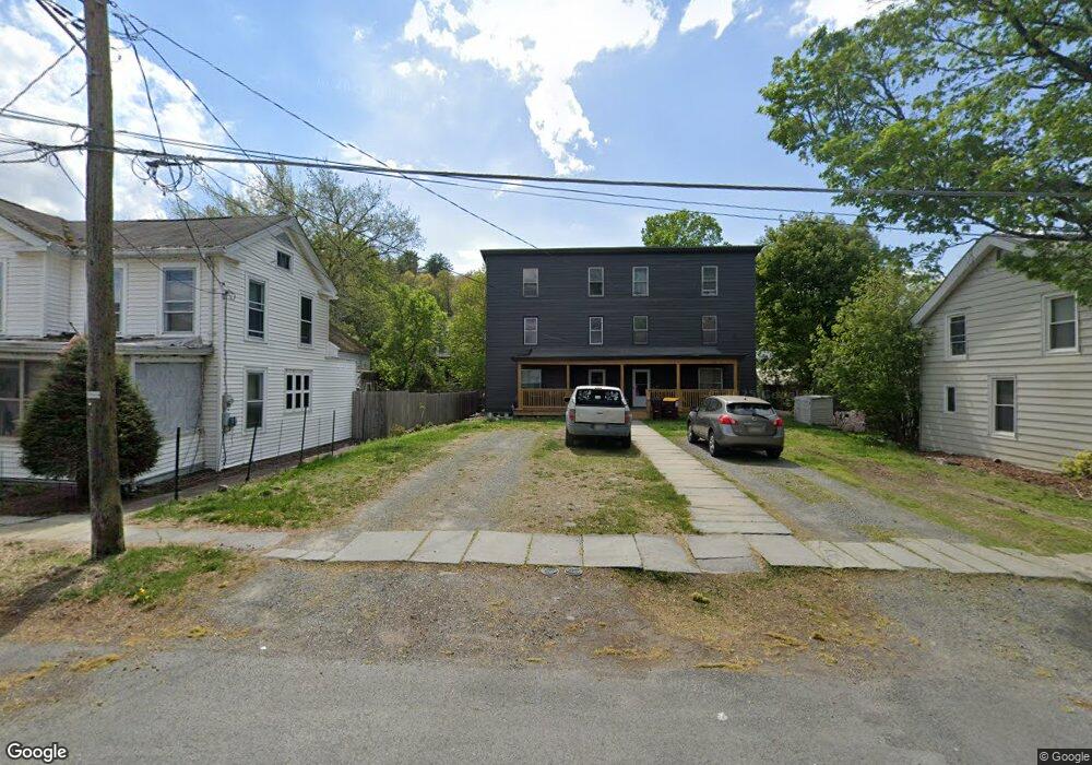 212 Chestnut Ave, Hawley, PA 18428 - photo 1