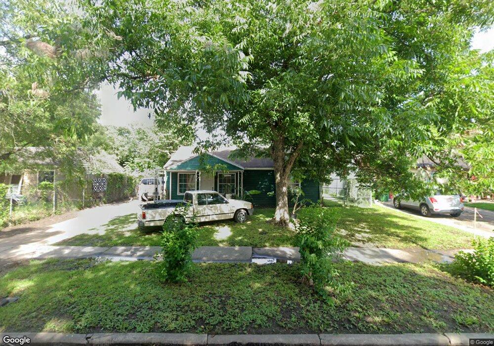 3035 Roe Dr, Houston, TX 77087 - photo 1