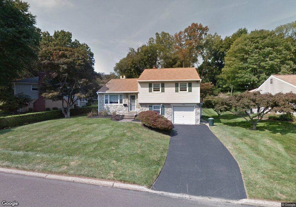 986 Carlin Dr, Southampton, PA 18966 - photo 1