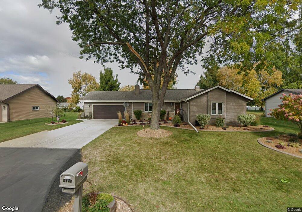 2520 W Sunnyview Cir, Appleton, WI 54914 - photo 1