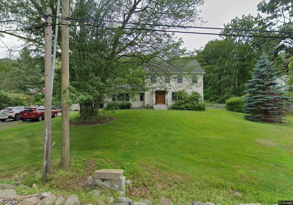 10 Iris Ln, Redding, CT 06896 - photo 1