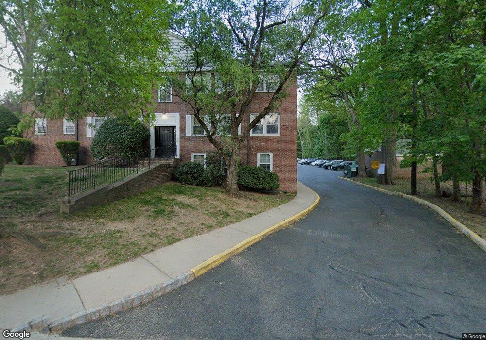 23 Park Ave unit 81, Verona, NJ 07044 - photo 1