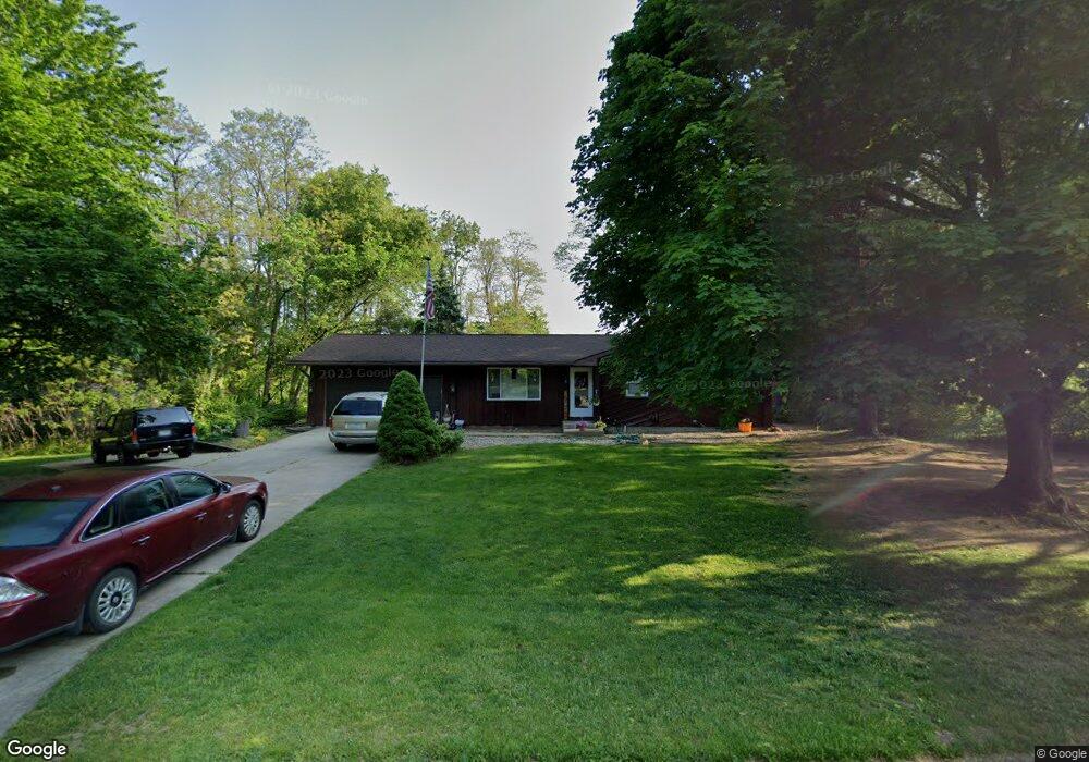 21597 Horseshoe Ct, Goshen, IN 46528 - photo 1