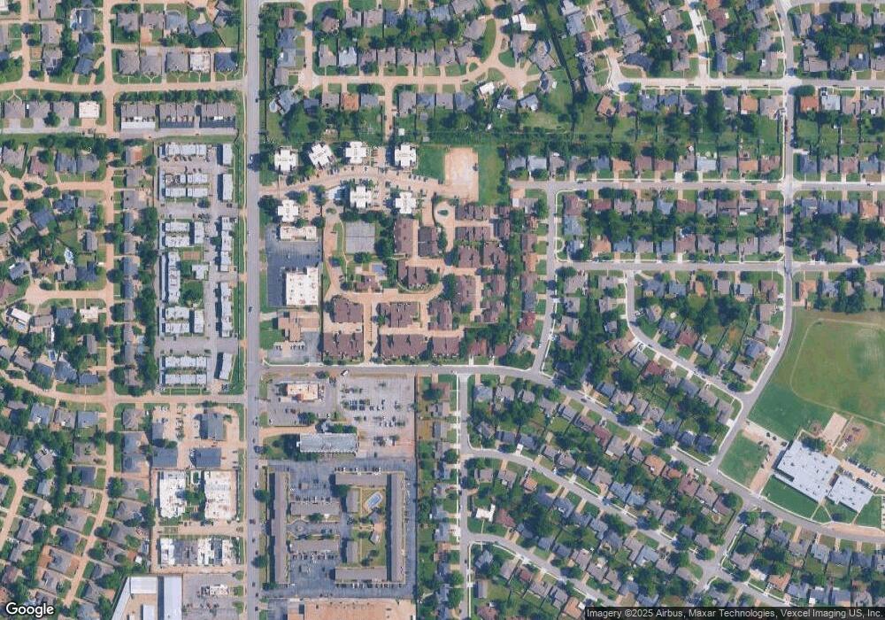 11420 Benttree Cir unit 11420, Oklahoma City, OK 73120 - photo 1