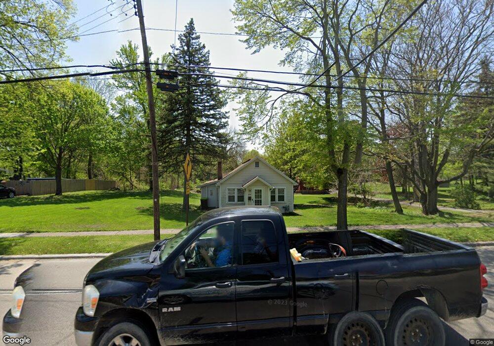 635 W Maple Ave, Adrian, MI 49221 - photo 1