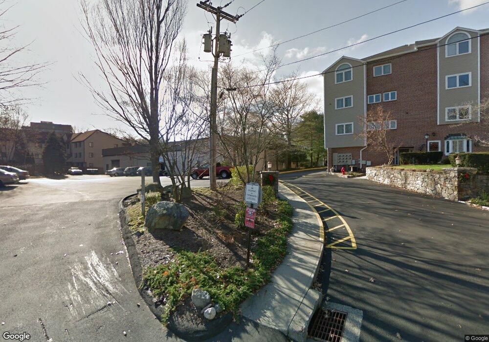 Seir Hill Gardens unit 33, Norwalk, CT 06850 - photo 1