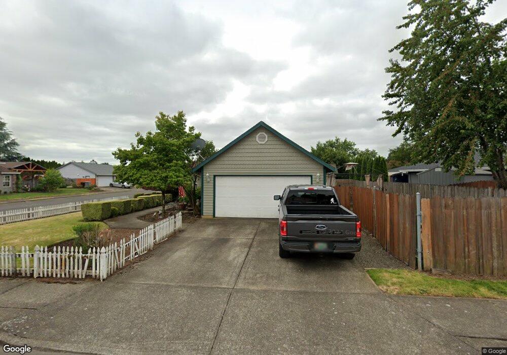 661 S Larch St, Canby, OR 97013 - photo 1