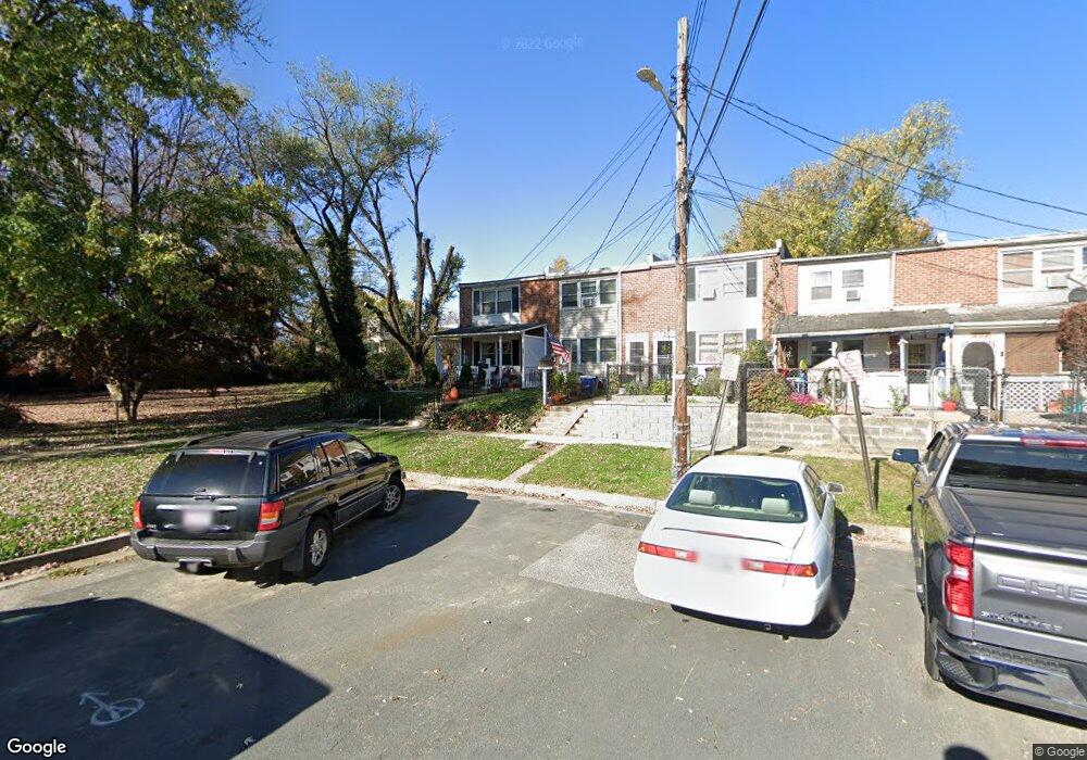 905 Niagara Ct, Halethorpe, MD 21227 - photo 1