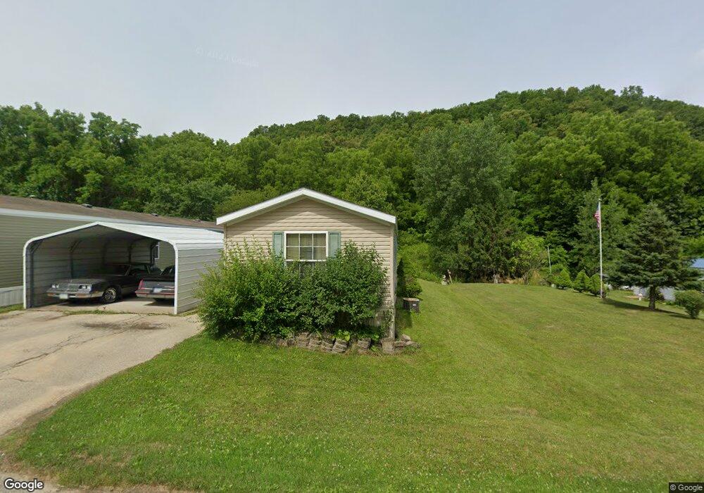 1930 Hideaway Hills Ln unit 22, Lansing, IA 52151 - photo 1