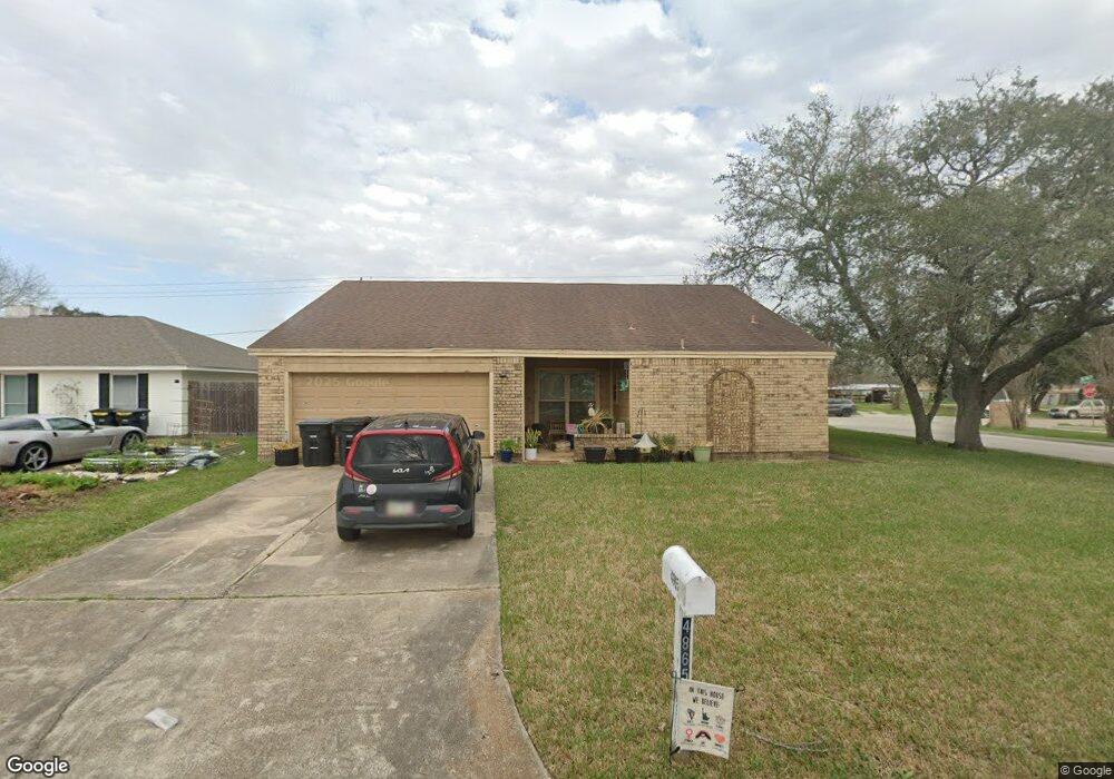 4865 Charnock Dr, Alvin, TX 77511 - photo 1
