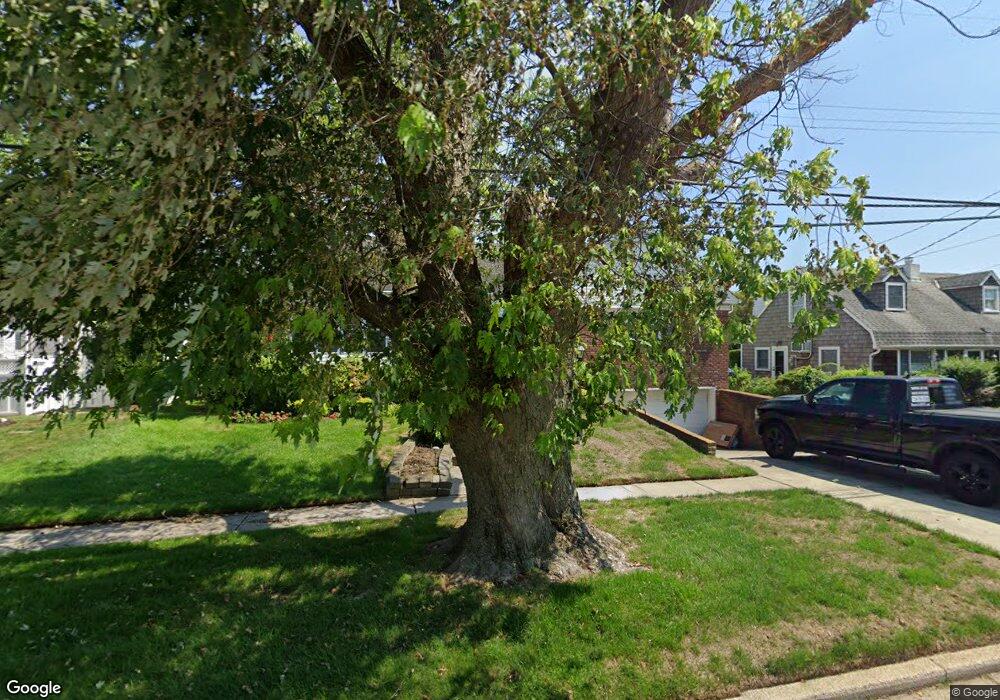 80 Dutchess Blvd, Atlantic Beach, NY 11509 - photo 1