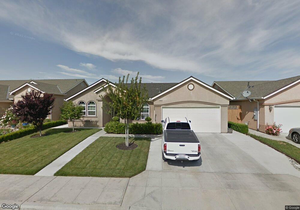 3049 N Shelly Ave, Fresno, CA 93727 - photo 1