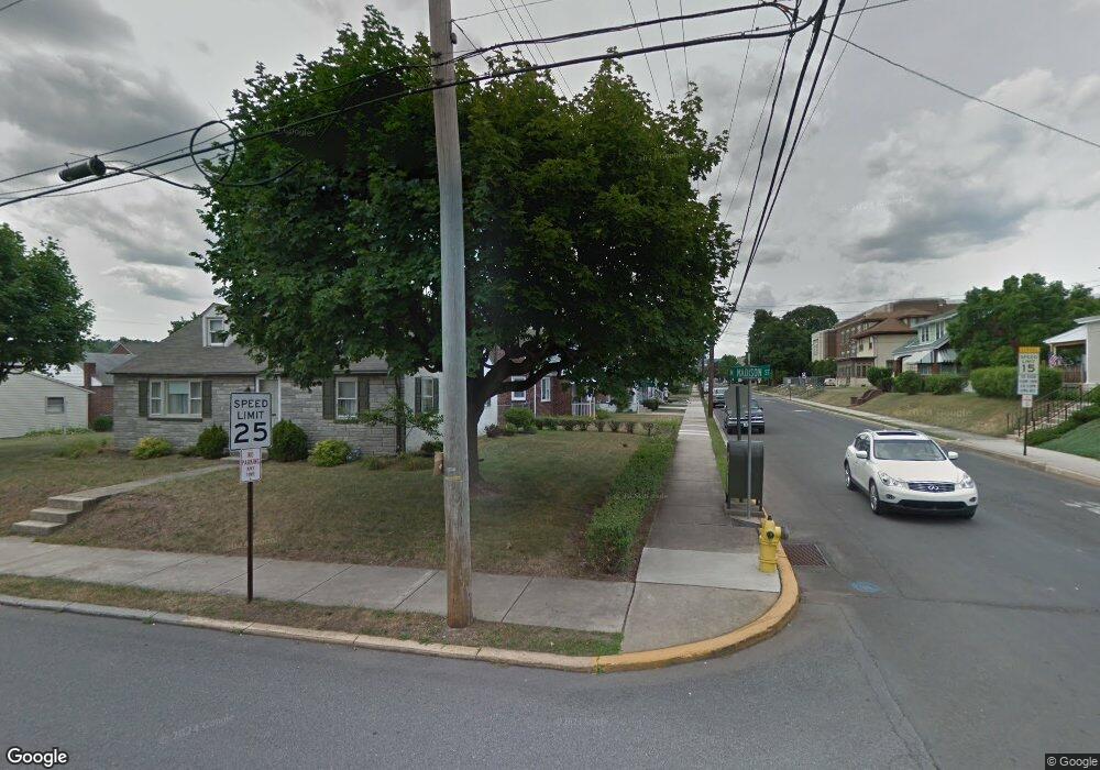 528 E 4th St, Boyertown, PA 19512 - photo 1