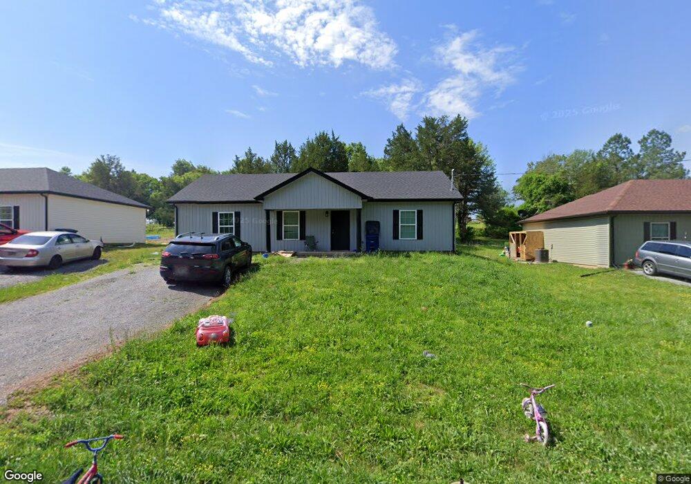 129 White Dr, Shelbyville, TN 37160 - photo 1