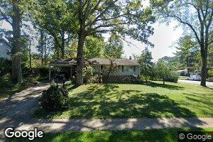 2605 Dennis Dr, Vienna, VA 22180