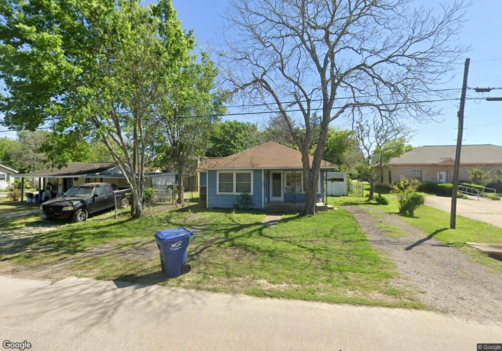 1405 Avenue H, Bay City, TX 77414 - photo 1