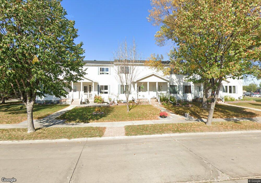 2610 9th Ave S, Grand Forks, ND 58201 - photo 1