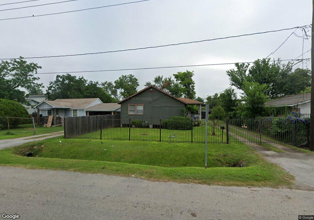 2705 Caplin St, Houston, TX 77026 - photo 1